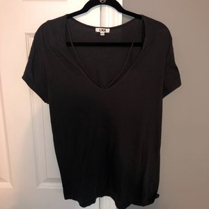 LNA V-neck tank